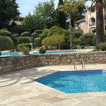 Bel Proche Des Plages Golfe St-tropez アパート